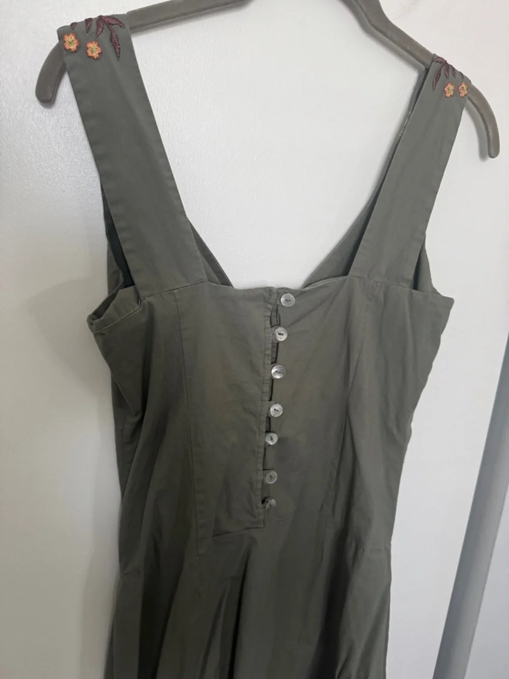 Vintage Olive Green Embroidered V-Neck Midi Dress - Picture 8 of 9